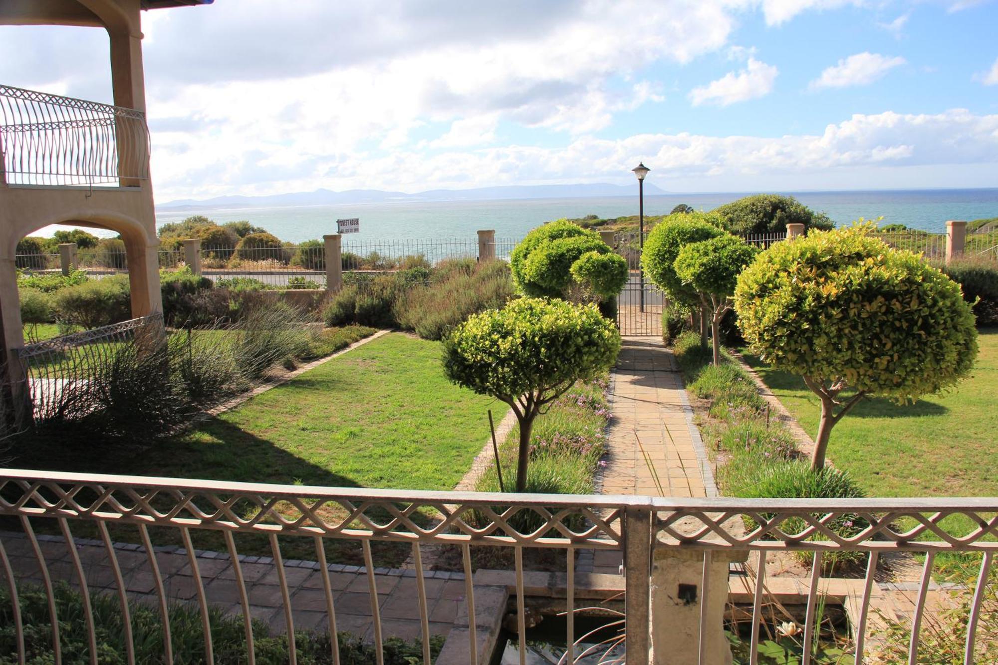 On The Cliff Guest House Hermanus Dış mekan fotoğraf